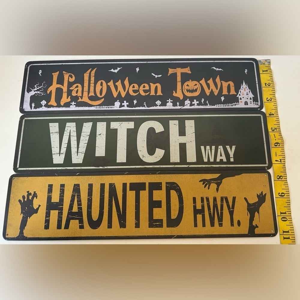 NWT HALLOWEEN METAL STREET SIGNS. Distressed metal road signs in 3 designs - Picture 2 of 4